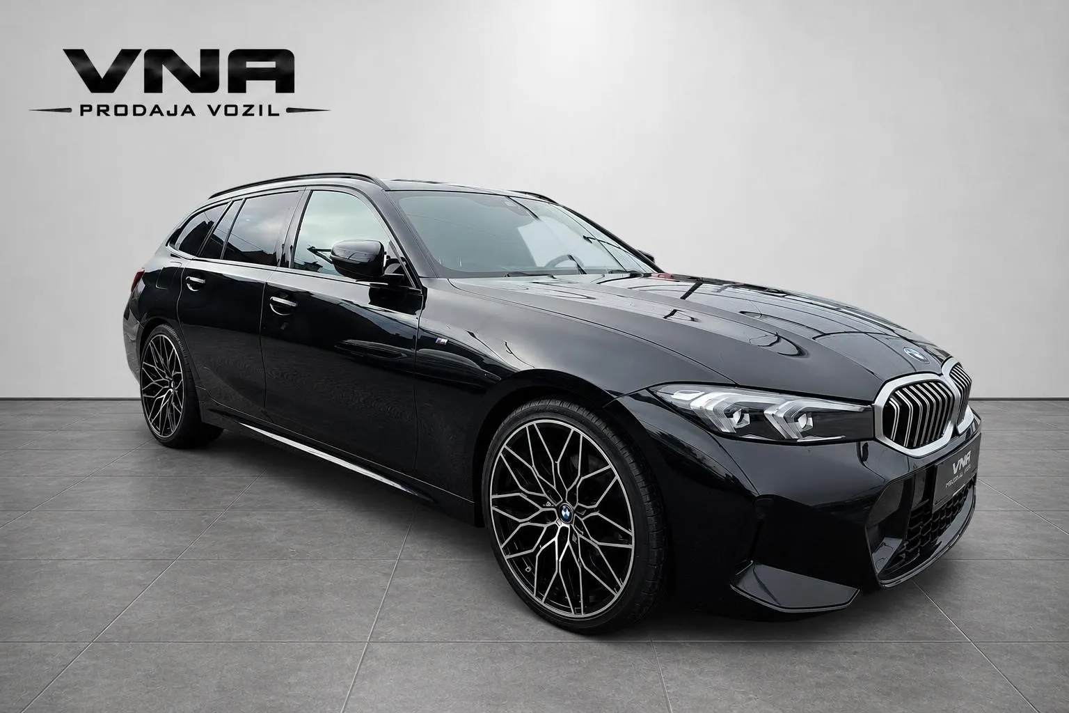 Zunanja slika - BMW serija 3 Touring: - 320i M-OPTIC FACE-LIFT |LED|NAVI|PDC|ALU18|TOP|... - 3