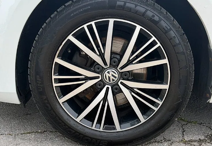 Zunanja slika - VW Golf - Variant 1.6TDI Allstar- PDC 2x - ALU16 - NAVI - GRETJE SED - 8