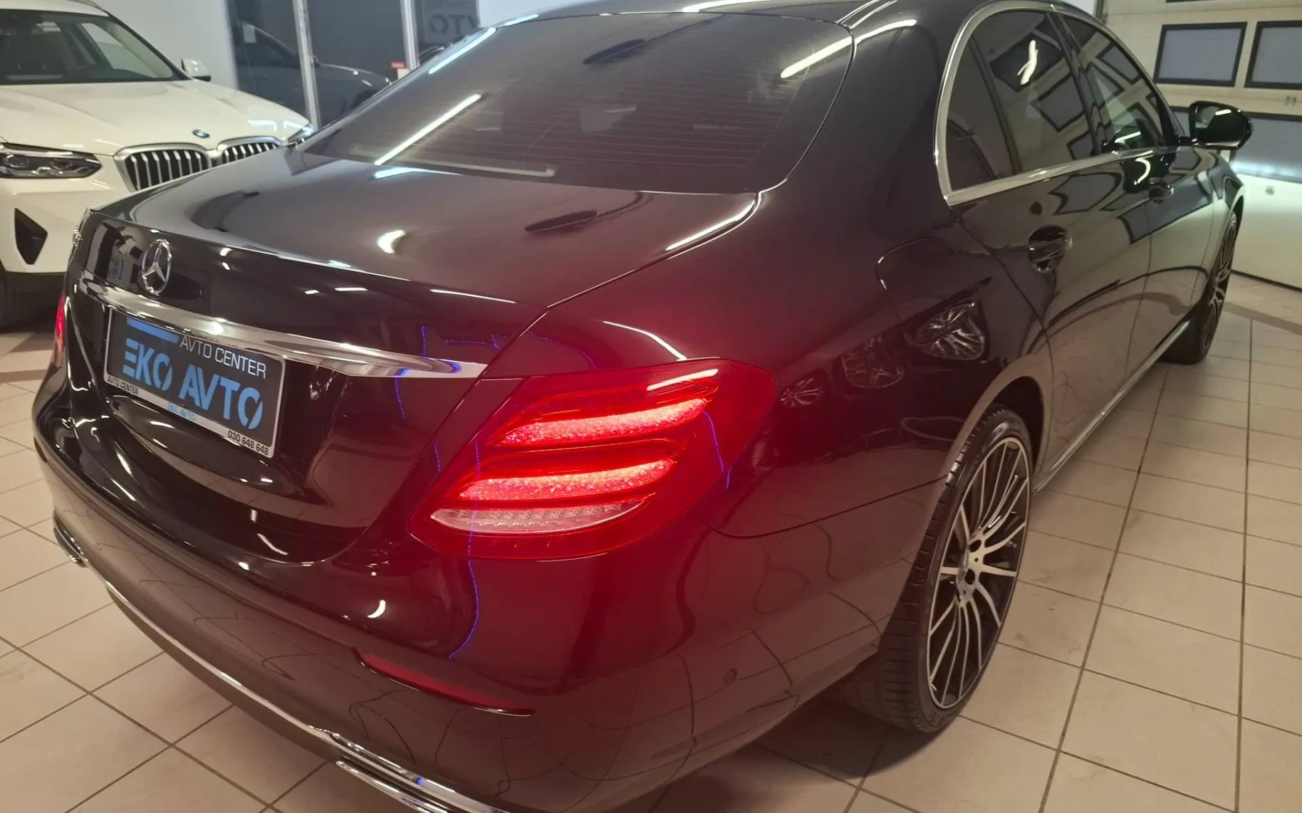 Zunanja slika - Mercedes-Benz E-Razred - E 220 d SAMO 83000KM-1LASTNIK-SLO-FUL LED-ALU 20 - 3