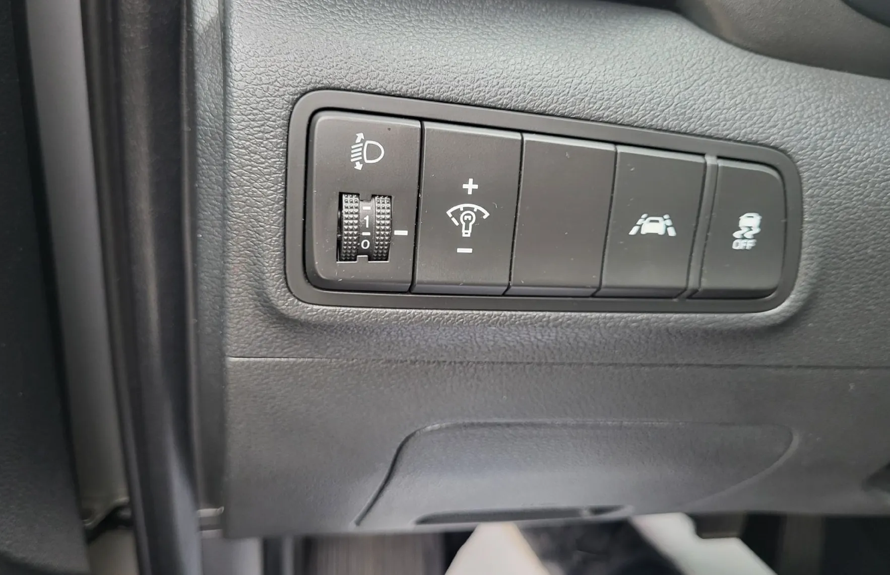 Zunanja slika - Hyundai Tucson - 1.6 GDI Premium slo-navi-alu-pdc-acc-tempom-kamera - 16