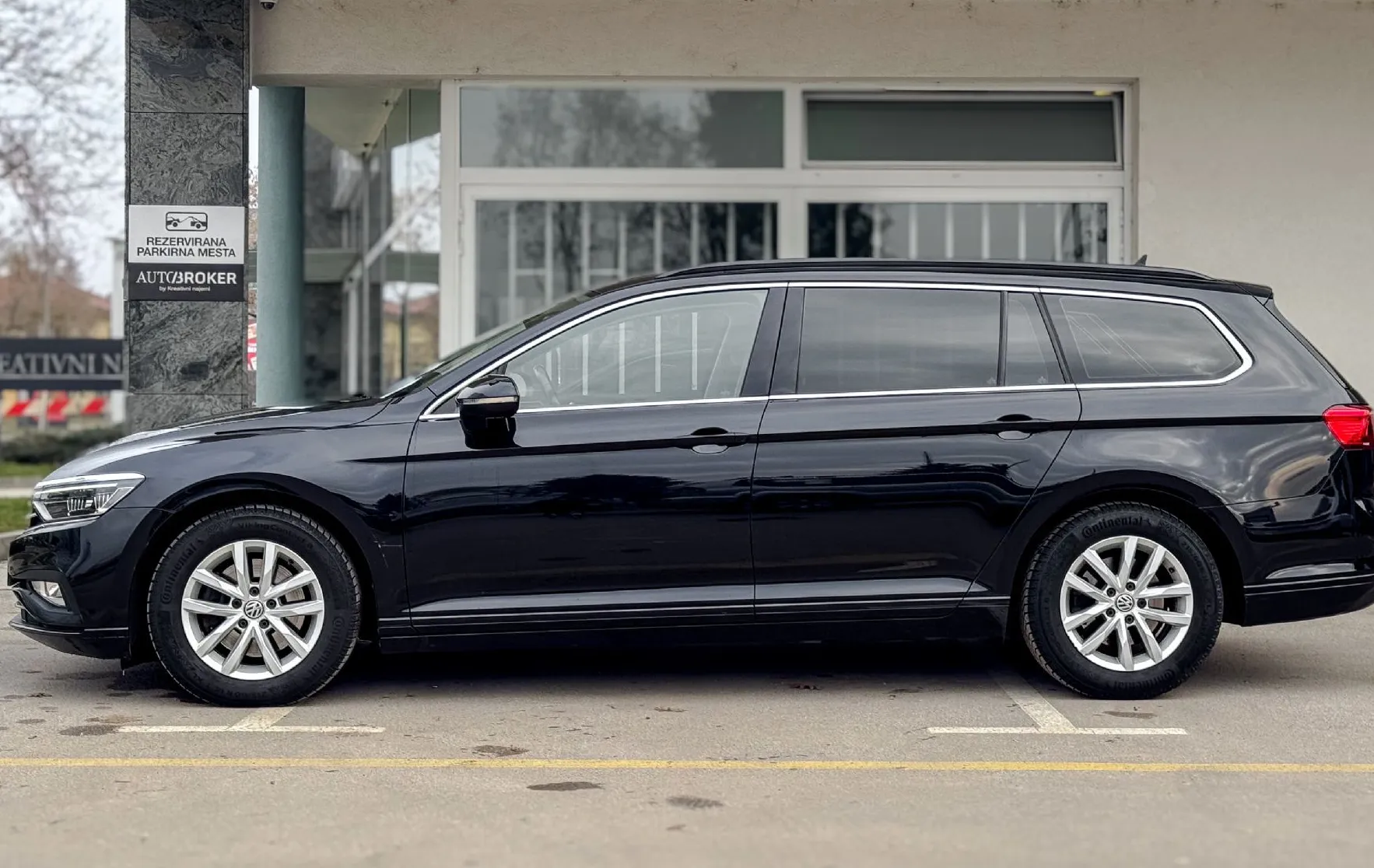Zunanja slika - VW Passat - Variant 2.0 TDI Business avt. LED matrix Navi kamera DAB - 7
