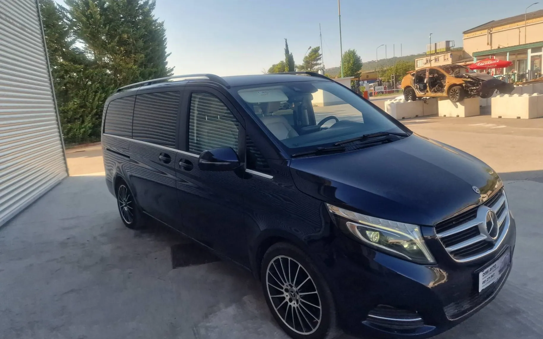Zunanja slika - Mercedes-Benz V-Razred - V 250 d dolgi Avt. PANORAMA KAM. 360 1.LASTNIK - 3