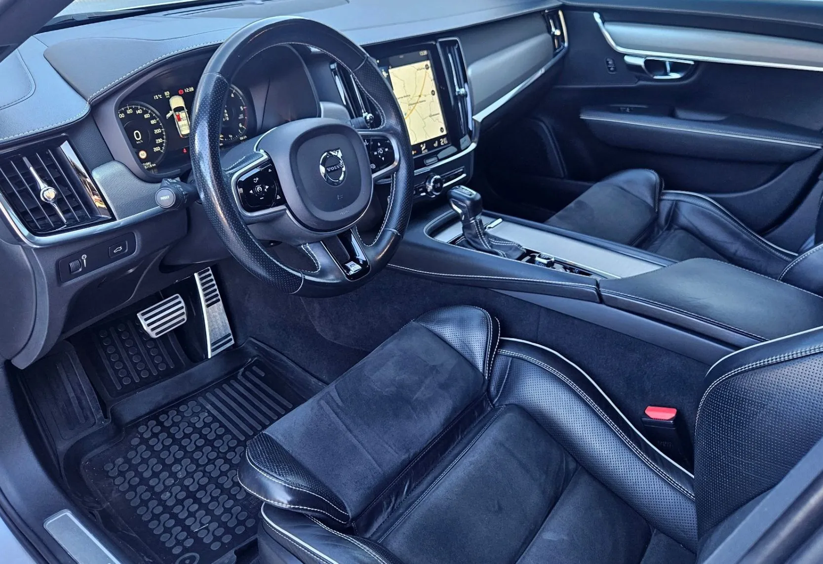 Zunanja slika - Volvo V90 - D4 AWD R-Design Avt.+18 Col +Kamera+Priklop - 13