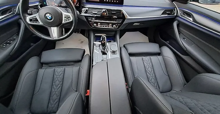 Zunanja slika - BMW Serija 5 - Touring: 520 d  M Sport 2.0 140KW AT8 - 12