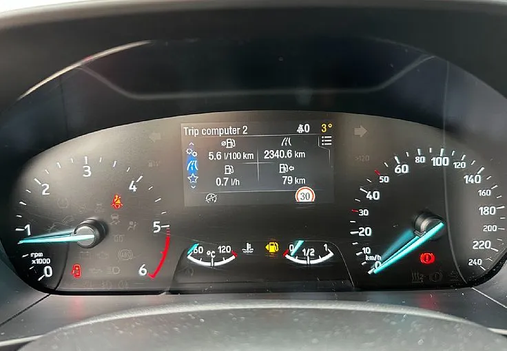 Zunanja slika - Ford Focus - Karavan 1.5 EcoBlue°°2.Lastnik°°Opravljen servis - 9