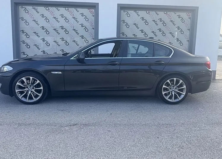 Zunanja slika - BMW Serija 5 - : 525d xDrive Xenon Navigacija Tempomat Aut. F1 Slo - 4
