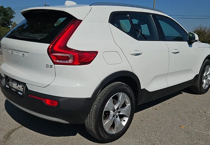 Zunanja slika - Volvo XC40 - 2.0 TD °AUTOMATIC° °FULL-LED° °18-COL° °KAMERA° - 5
