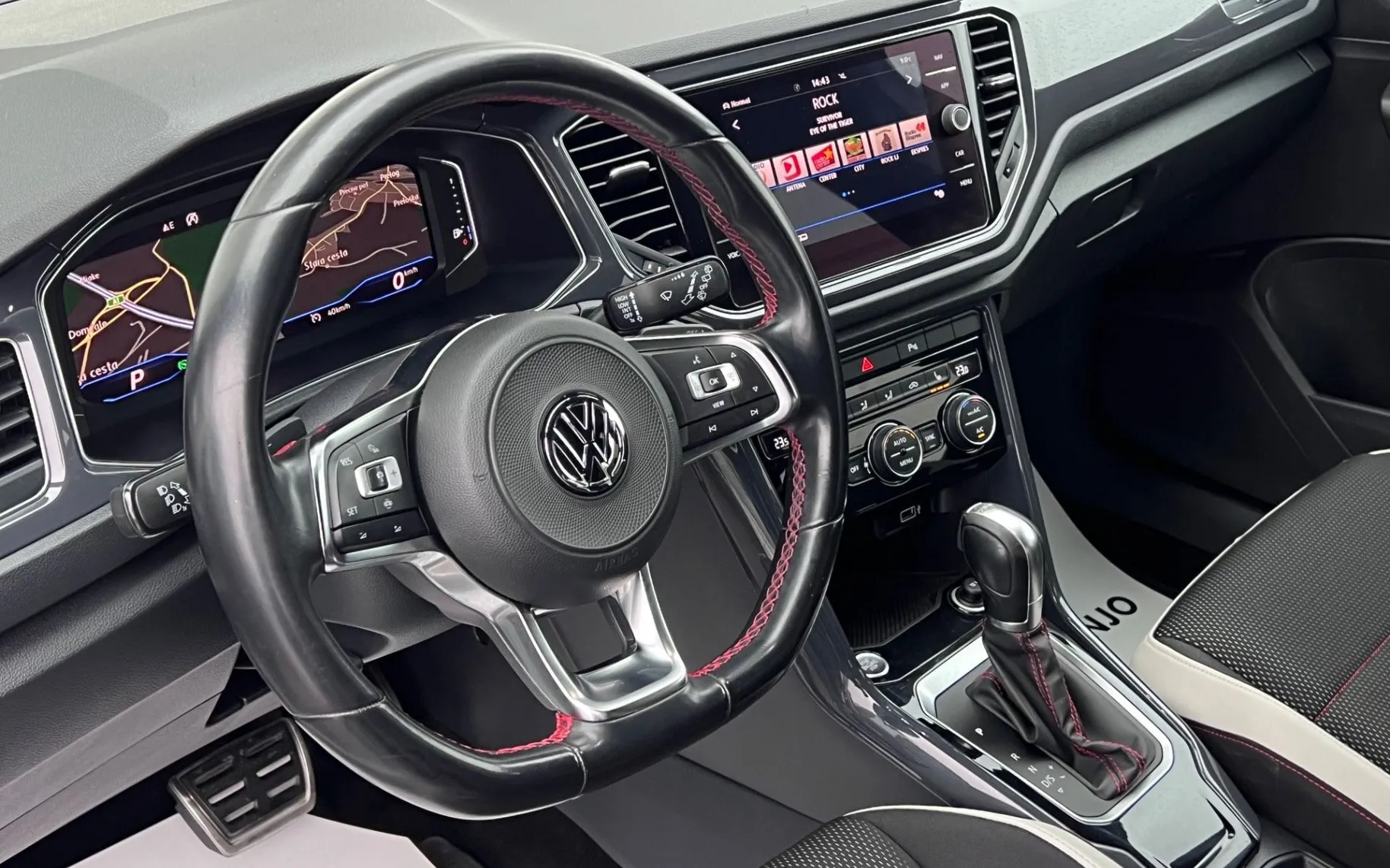Notranja slika - Volkswagen T-Roc - 1.5 TSI+SLO+1.LAST+SPORT+VIRTUAL+LED+R.KAMERA - 11