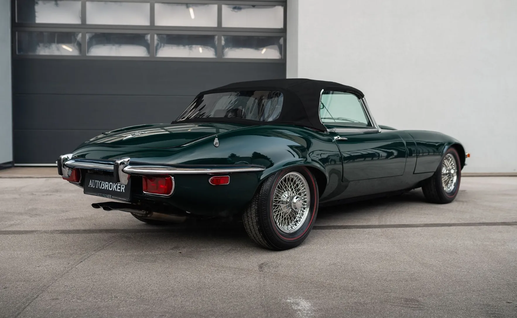 Zunanja slika - Jaguar E-Type - V12 Roadster - najlepši avto kadarkoli narejen - 5
