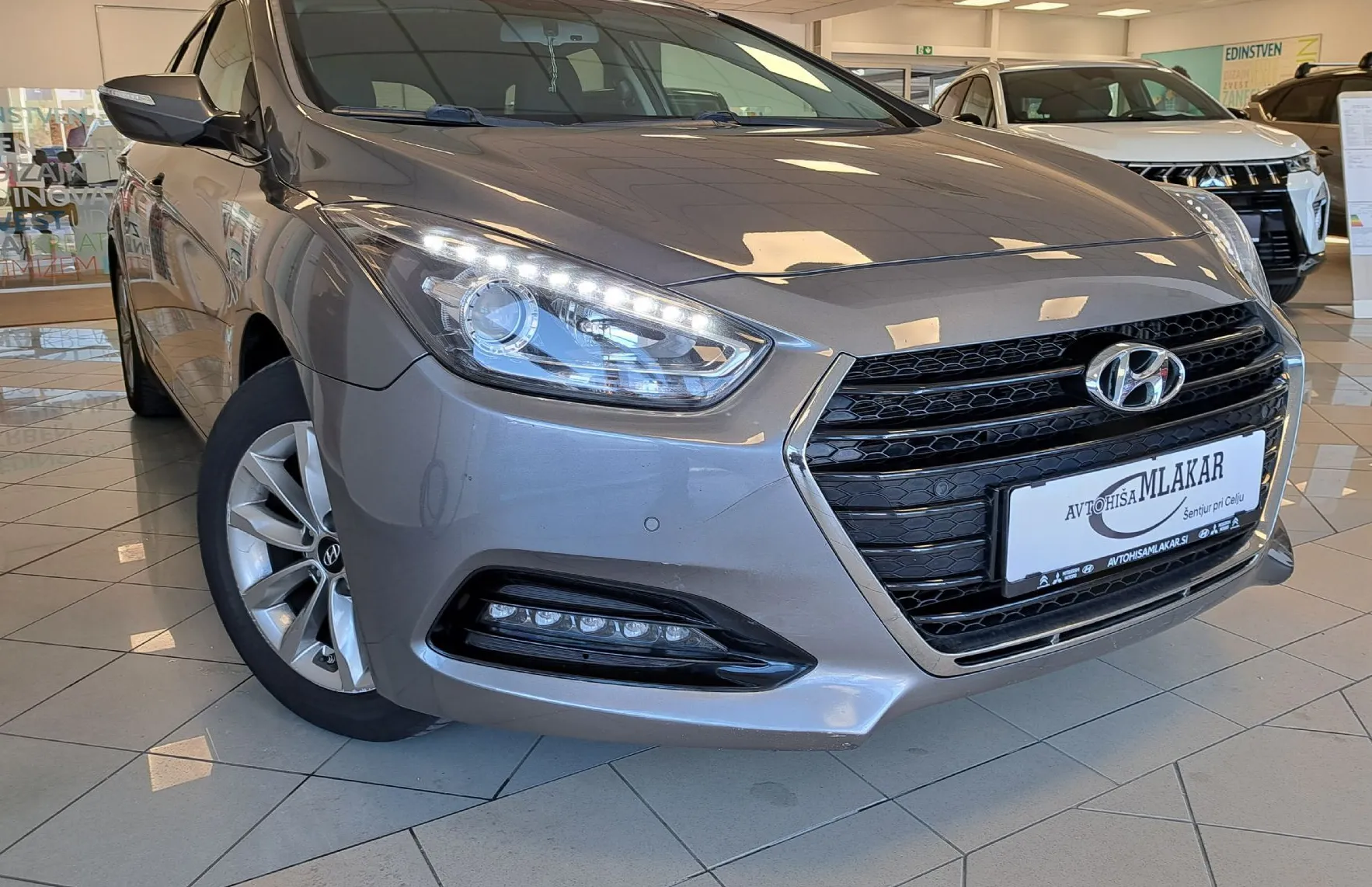 Zunanja slika - Hyundai i40 - 1.7 CRDI 85KW PREMIUM - LED NAVI HITRI KREDIT - - 1