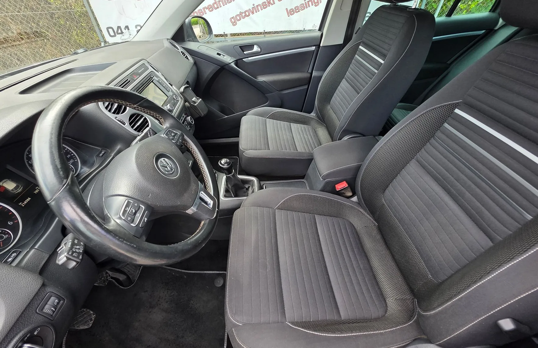 Zunanja slika - Volkswagen Tiguan - 2.0 TDI 4MOTION BMT XENON-GRETJE-KAMERA-GRETJE SŽ - 12