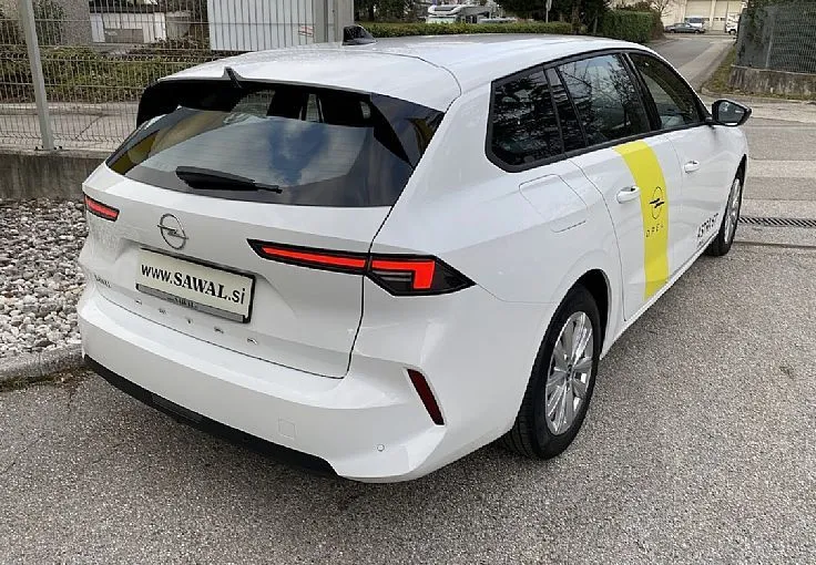 Zunanja slika - Opel Astra - 1.2T 110KM ST - ODLIČNO OHRANJENA-1. LASTNIK - 4