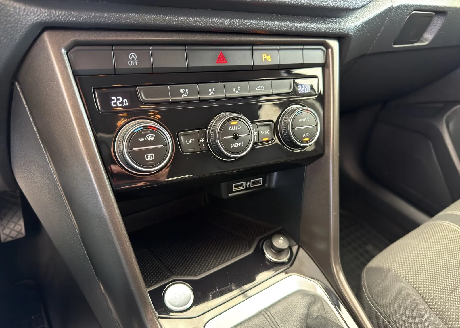 Zunanja slika - Volkswagen T-Roc - 1,6 TDI BMT - 11