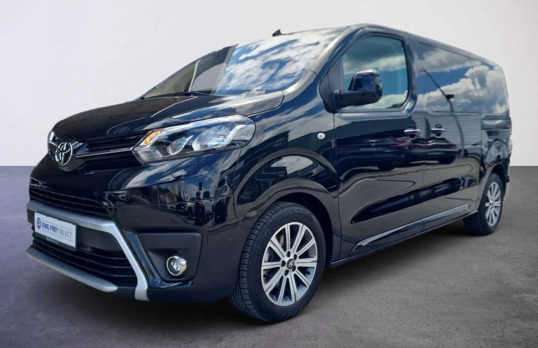 Zunanja slika - Toyota Proace - Verso 1.5 D-4D Combi - 2