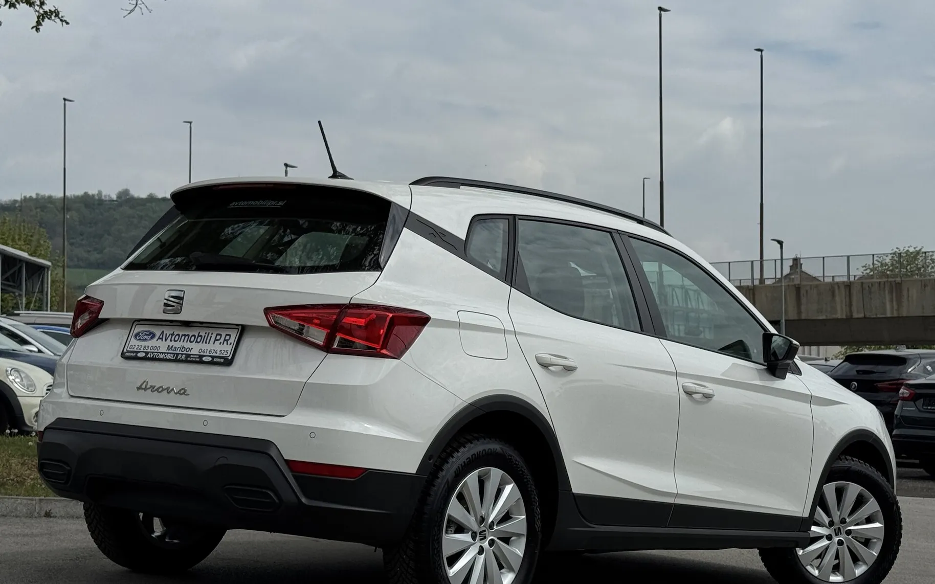 Zunanja slika - Seat Arona - 1.0 TSI 115KM HOLA SLO poreklo 1.LASTNIK ODLIČNA - 7