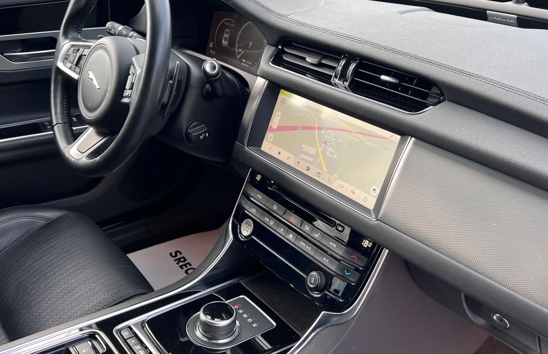 Zunanja slika - Jaguar XF - 2.0d+AWD+1.LAST+SLO+SAMO 66.507 km+ACC+KEYLESS GO - 16