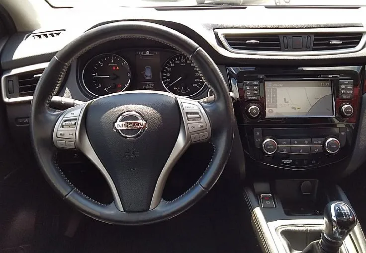 Zunanja slika - Nissan Qashqai - 4WD 1.6 dCi 360 -45- - 6