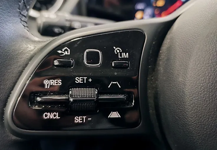 Zunanja slika - Mercedes-Benz GLA-Razred - GLA 200d 4MATIC-MRT.KOT-AKT.TEMP-VL.KLJ-LED-VIDEO - 12