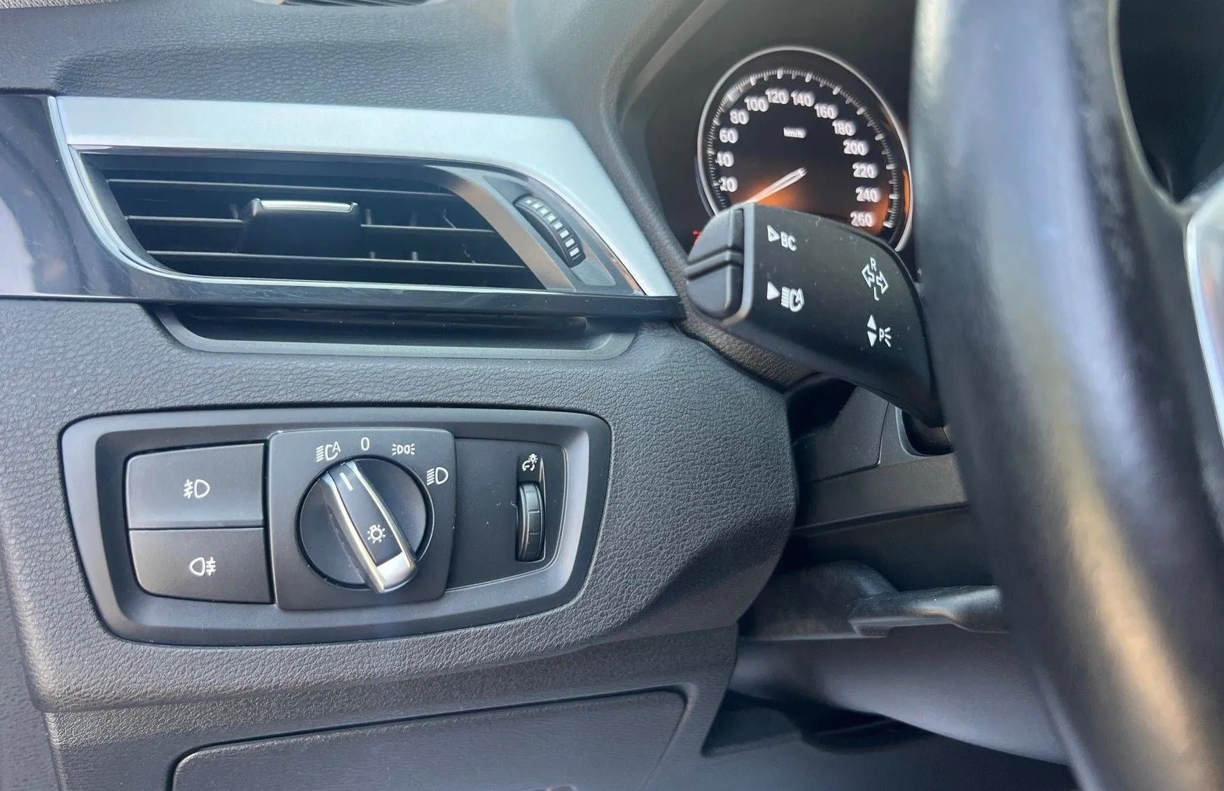 Zunanja slika - BMW X1 - serija : XDrive20d  NAVI PDC KAMERA RADAR LINE ASSIST T.. - 17