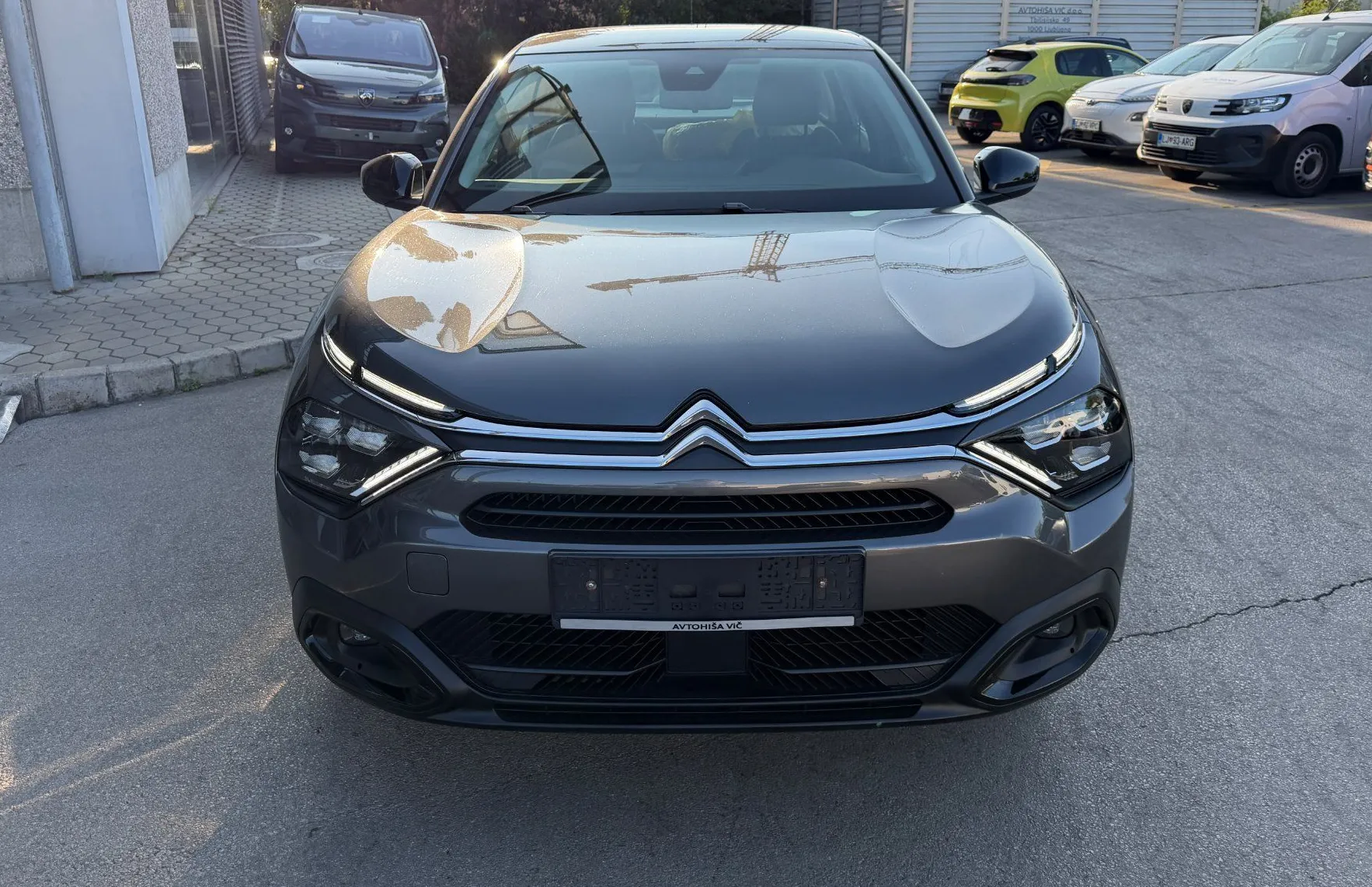 Zunanja slika - Citroën C4 X - Feel 1.2 Puretech 100 1.LASTNIK SLO - 2