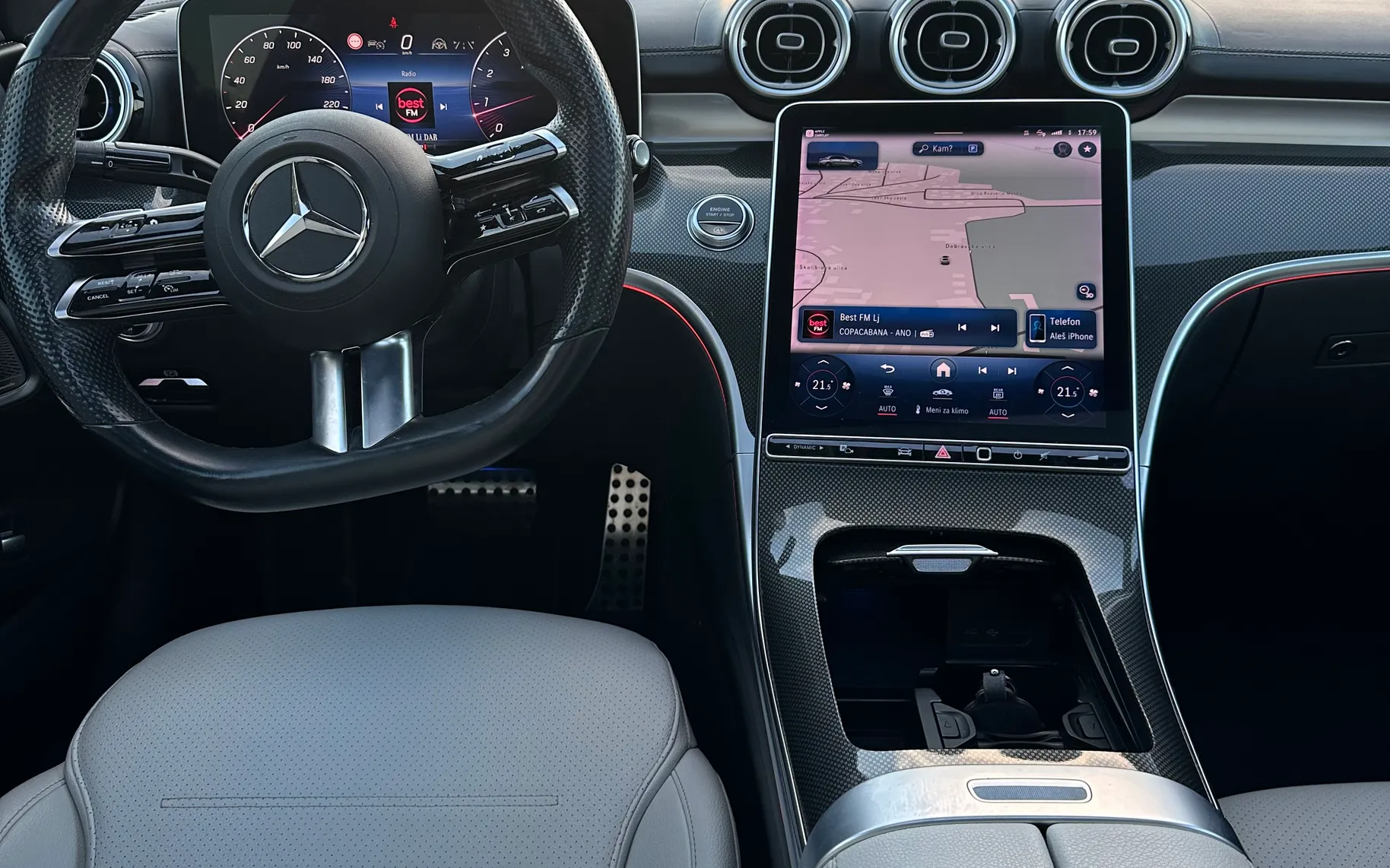 Notranja slika - Mercedes-Benz C-Razred - C 300 4MATIC AMG Line Avt. - 9