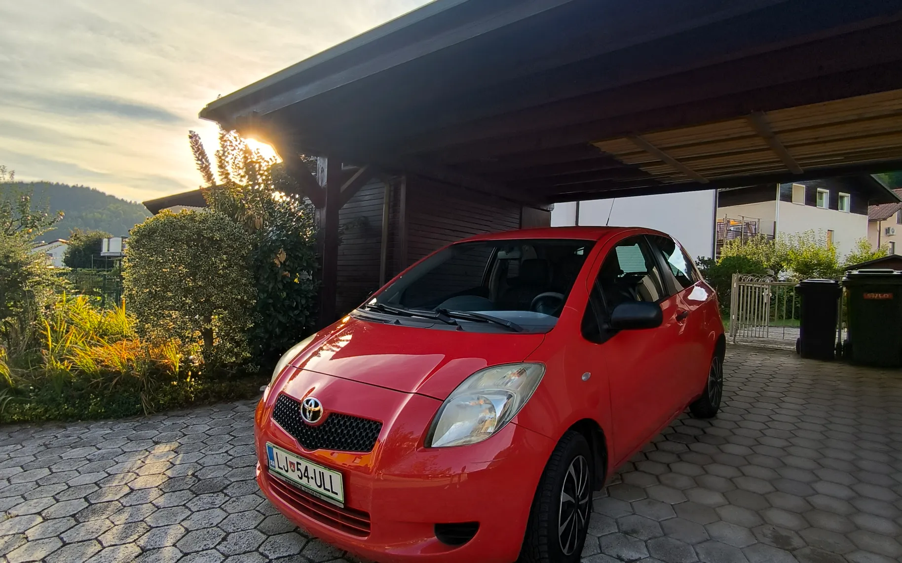 Zunanja slika - Toyota Yaris - 1,0 VVT-i Terra+ - 1
