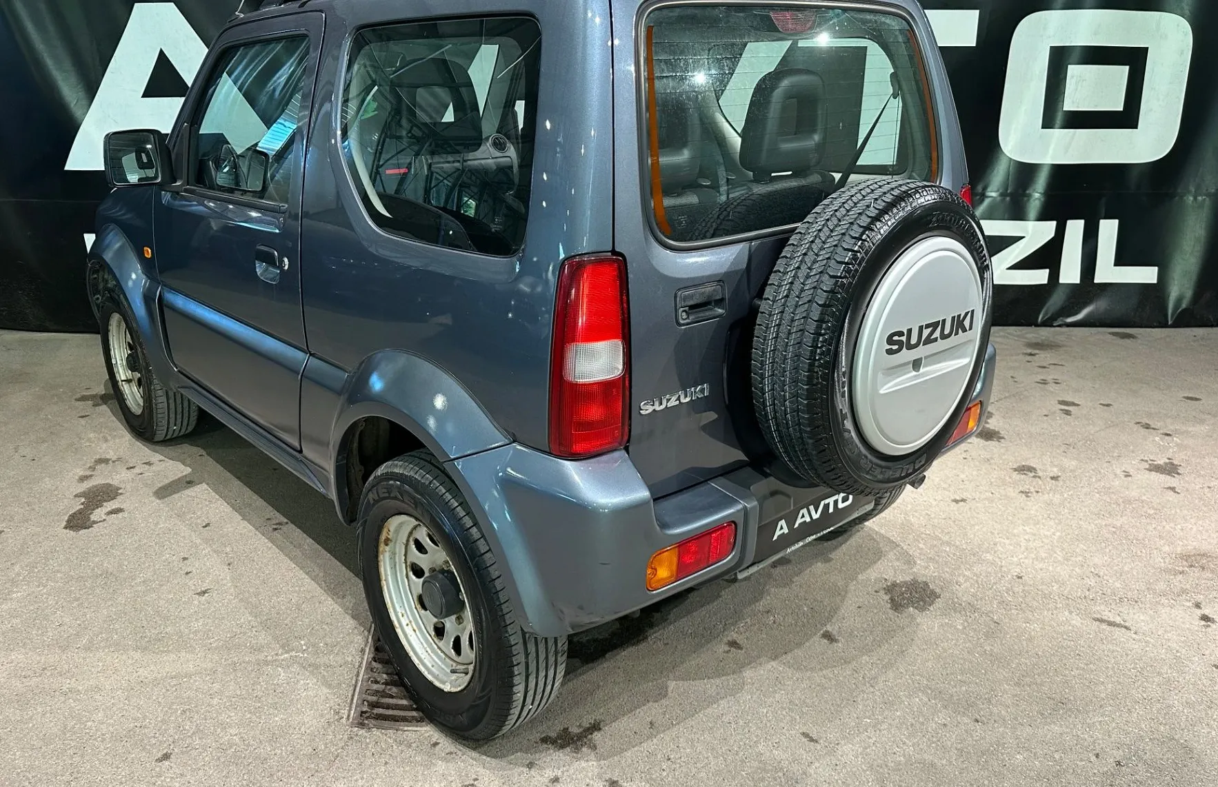 Zunanja slika - Suzuki Jimny - 1.3 VX 4x4 samo 31.386KM - 5