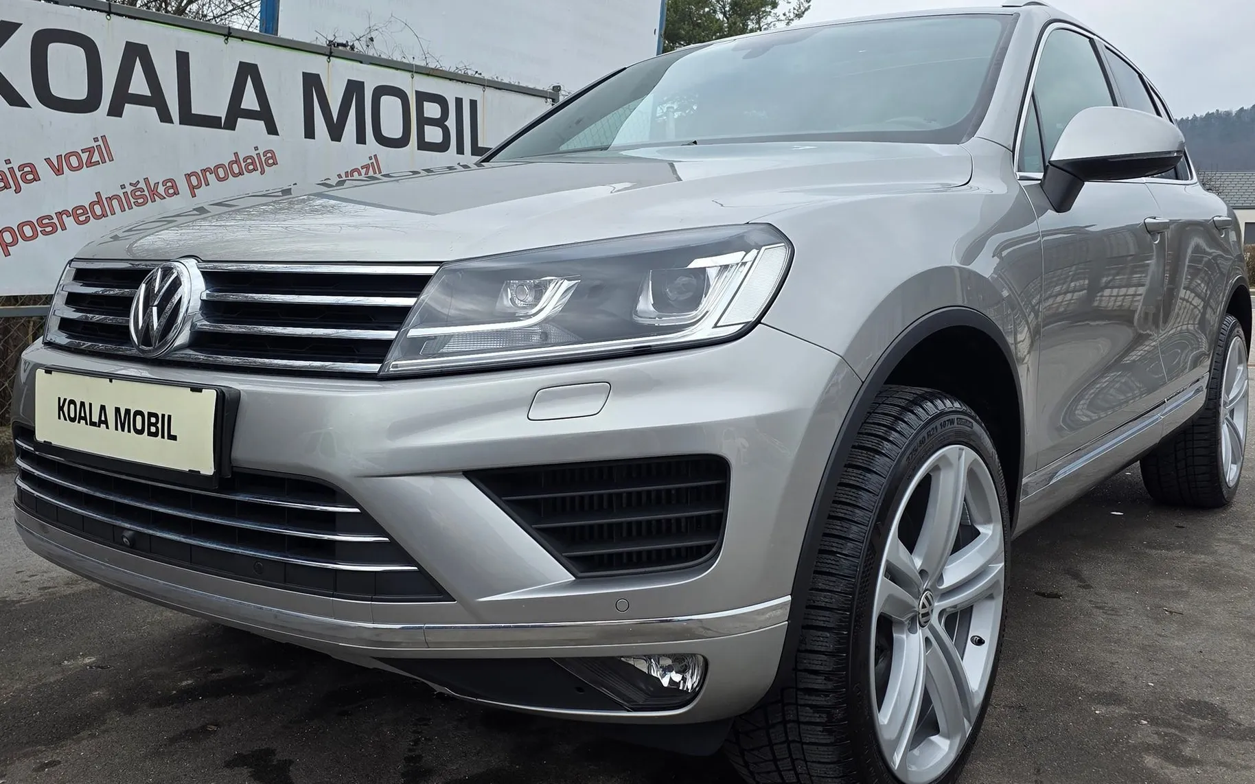 Zunanja slika - VW Touareg - 4.2 TDI BMT DSG BI-XENON-KAMERA-PANO-MEMORY-ALU - 20