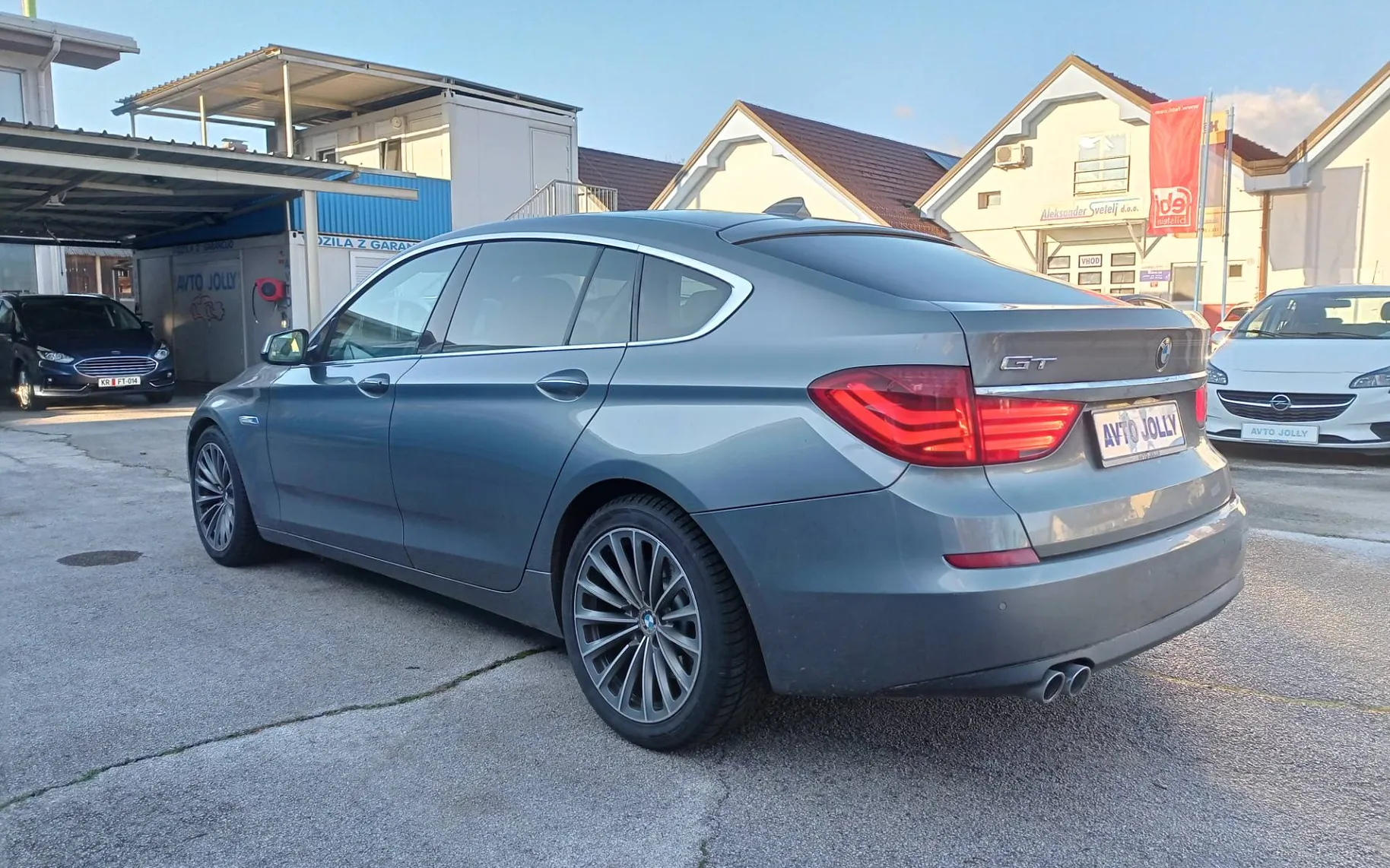 Zunanja slika - BMW Serija 5 - 530d PANORAMA.KAMERA.VSA MOŽNA OPREMA - 3