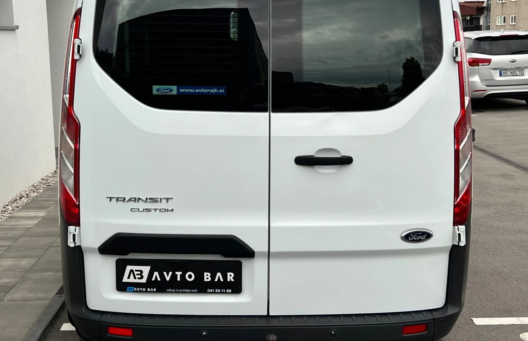 Zunanja slika - Ford E-Transit Custom - Transit Custom 2.0 TDCI+SLO+6SED+KLJUKA+PDC - 8