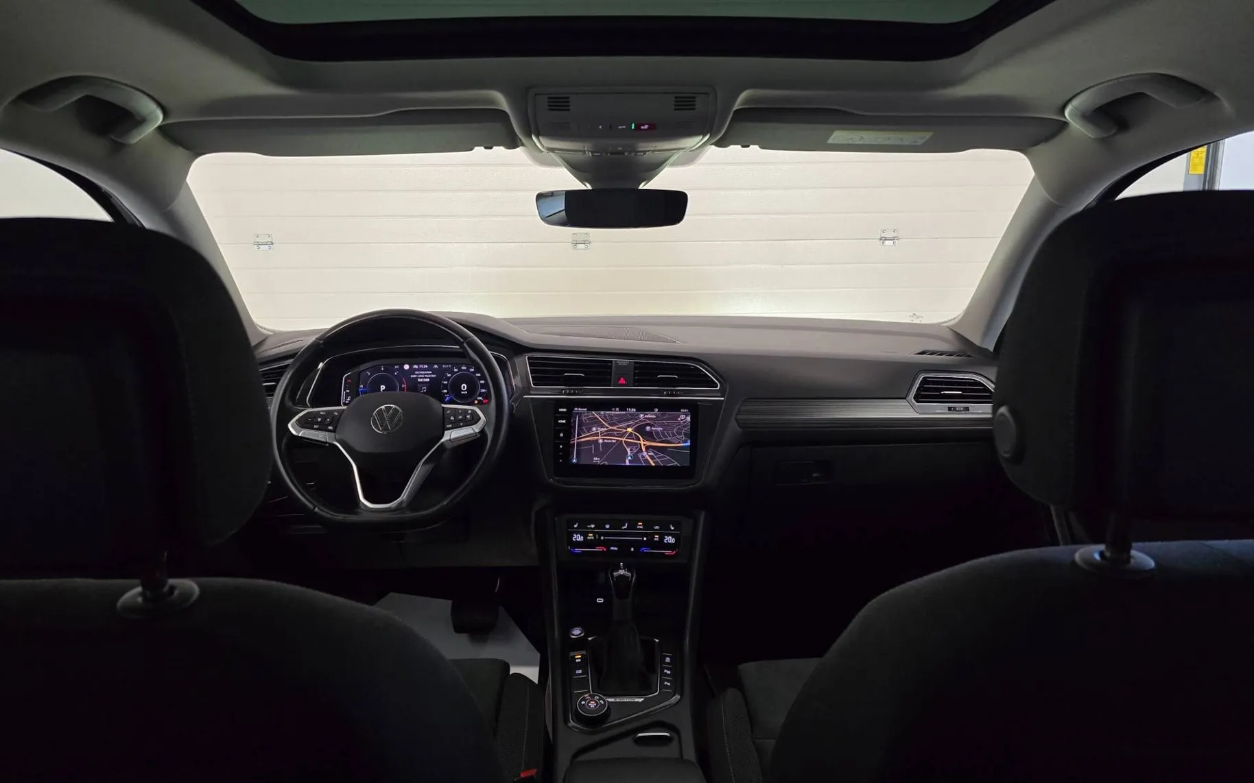 Notranja slika - Volkswagen Tiguan Allspace - 4motion 2.0 TDI Elegance DSG - Matrix.pano.kamera - 17