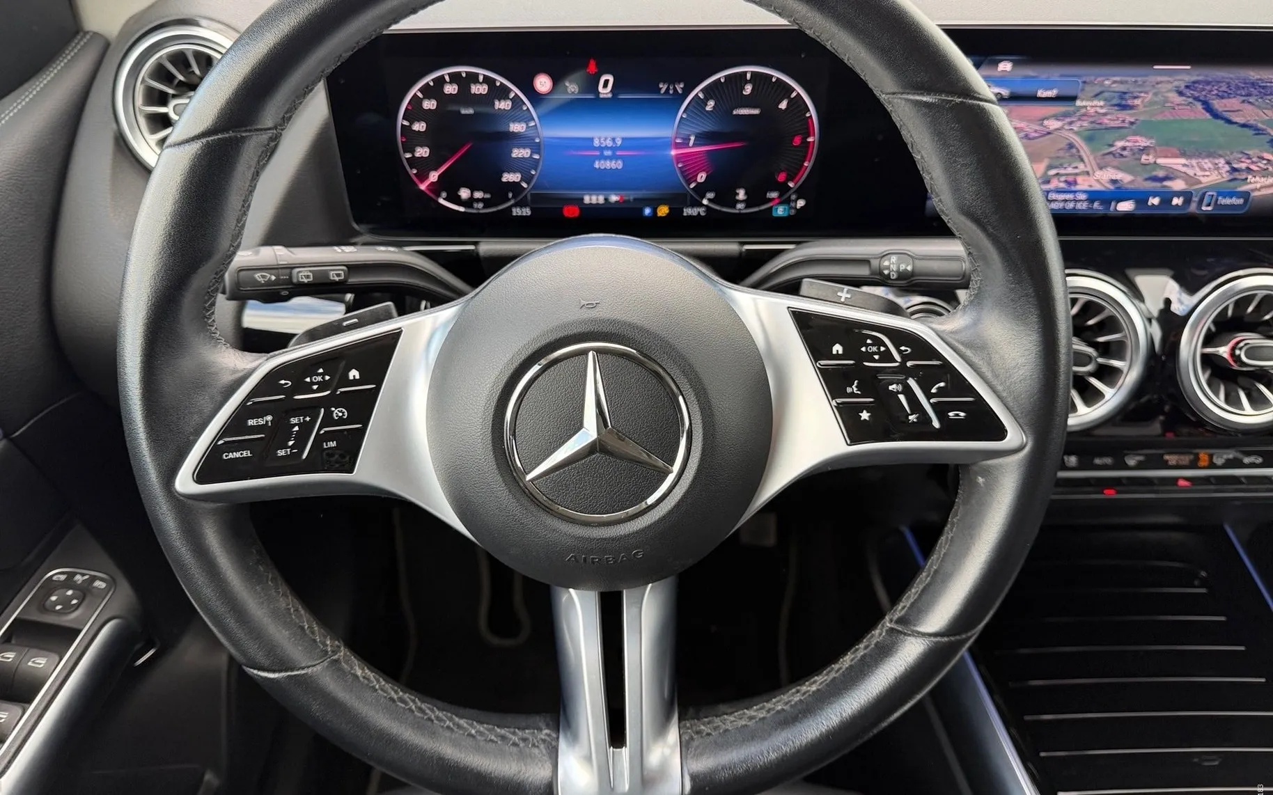 Notranja slika - Mercedes-Benz B-Razred - B 200 d DCT Advanced Plus-Keylees-LED-PDC-Kamera.. - 8