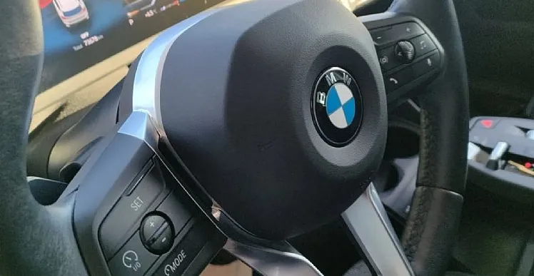 Zunanja slika - BMW X1 - serija :  xDrive20d AT ACC - LED - MRTVI KOTI - 19