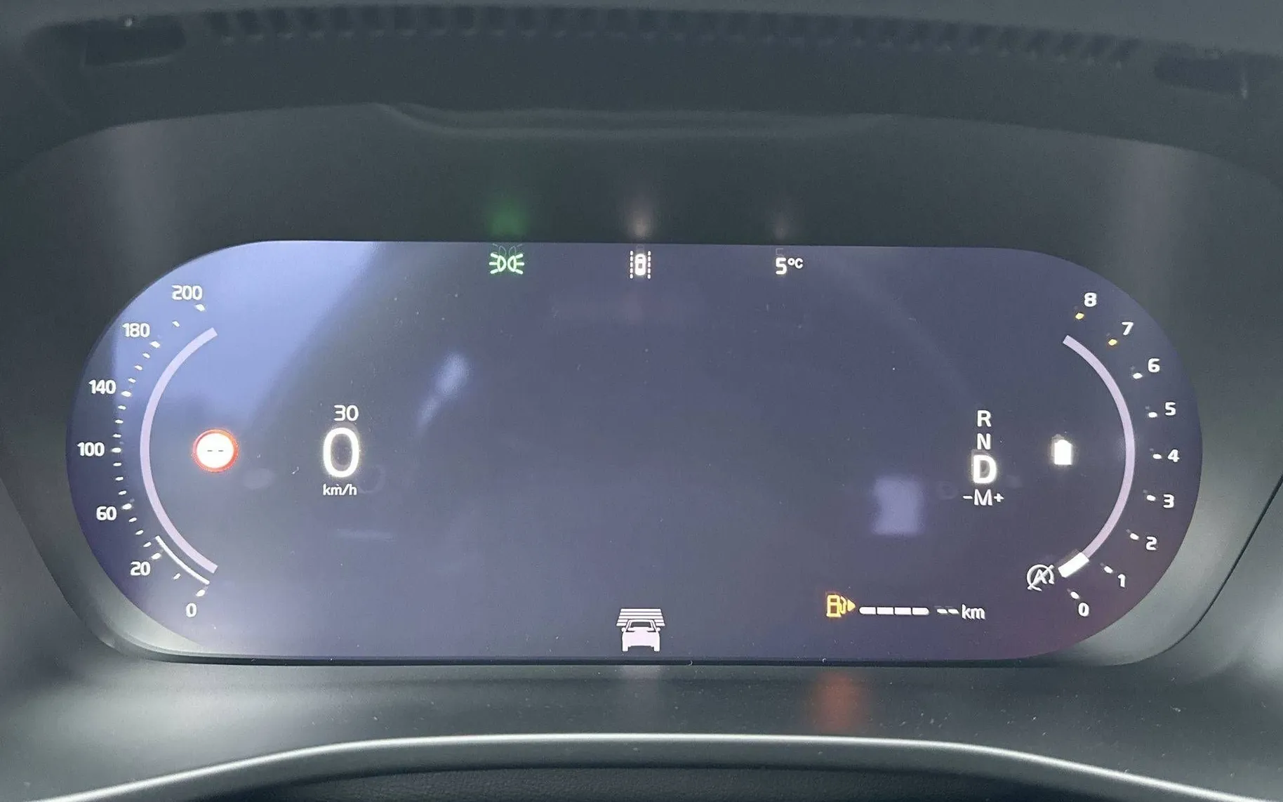 Notranja slika - Volvo XC40 - B3P Core Avt... - 14