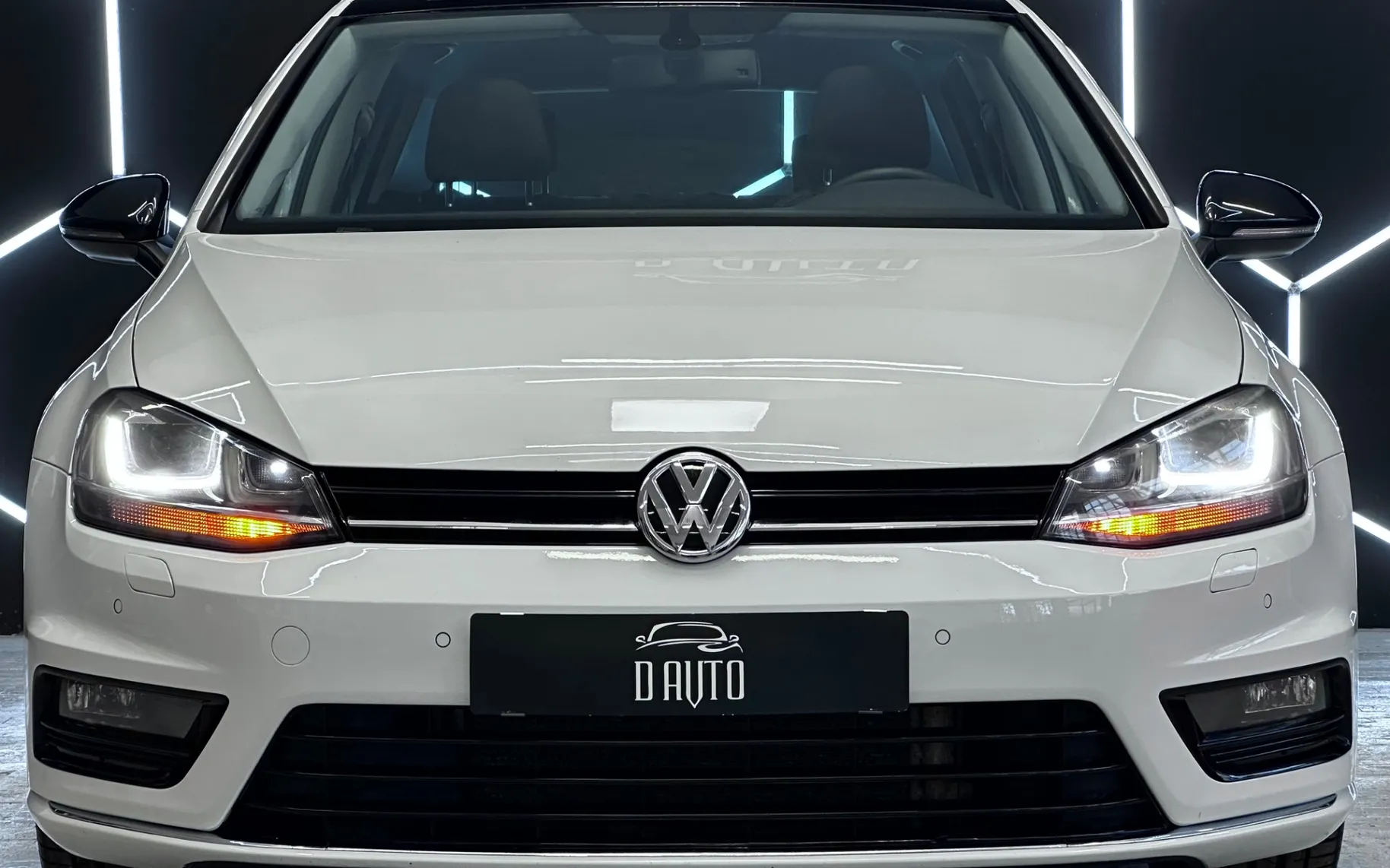 Zunanja slika - VW Golf - 2.0 TDI R LINE+PANORAMA+LED+NAVI+GRETJE SEDEZEV - 2