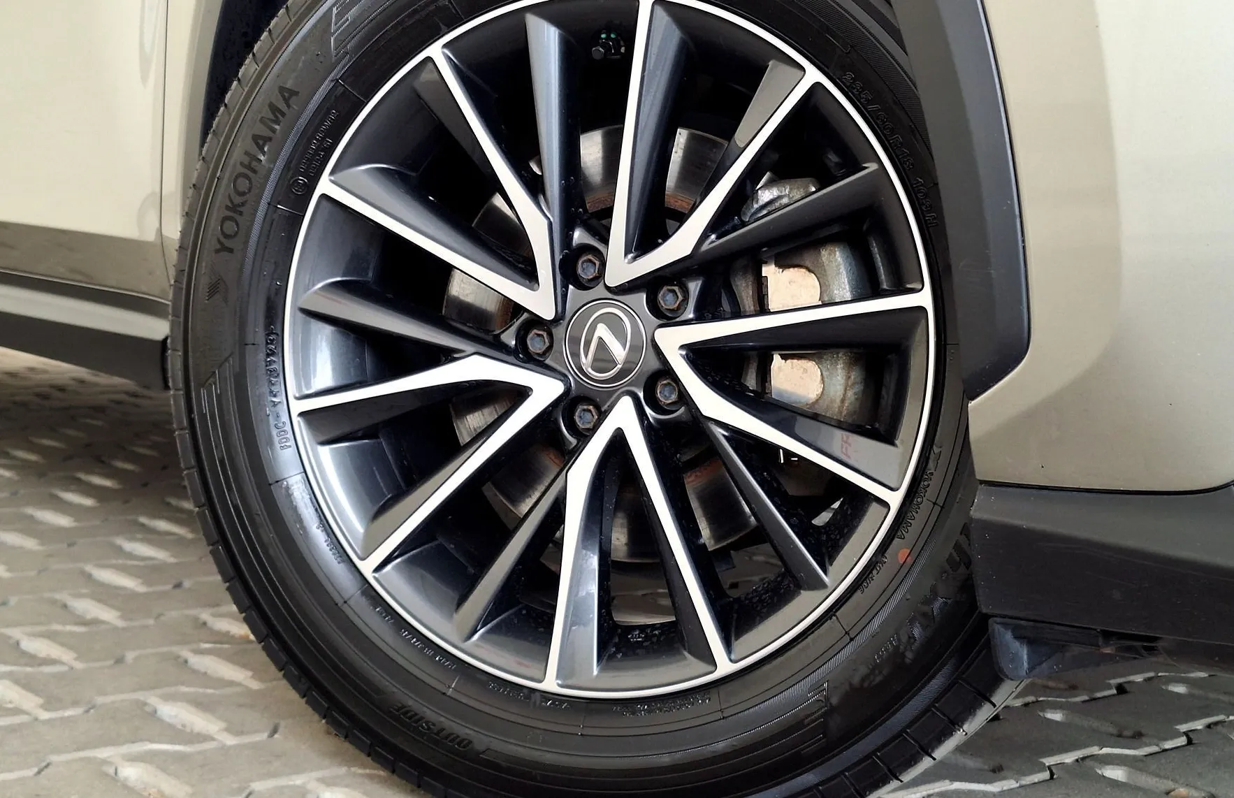 Zunanja slika - Lexus NX - 350h AWD Executive•KAM360•AMBIENT•HEAD-UP•MEMORY•. - 8