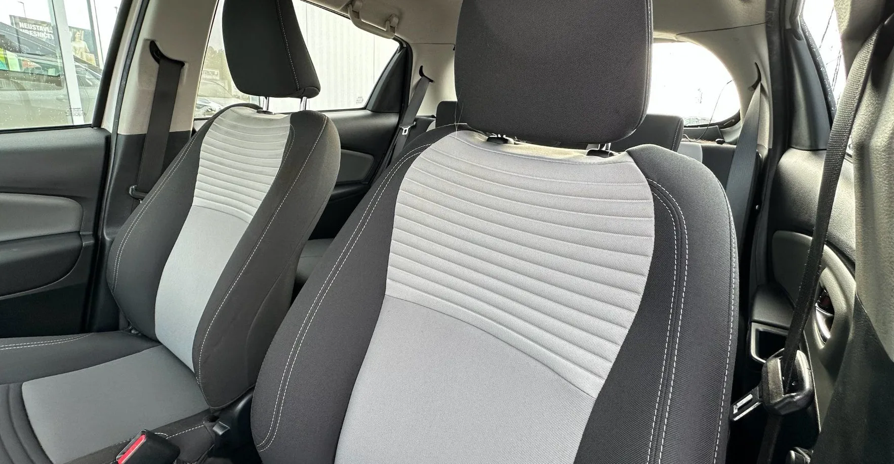 Zunanja slika - Toyota Yaris - Hybrid 1.5 VVT-i Stella Avt. SLO POREKLO - 12