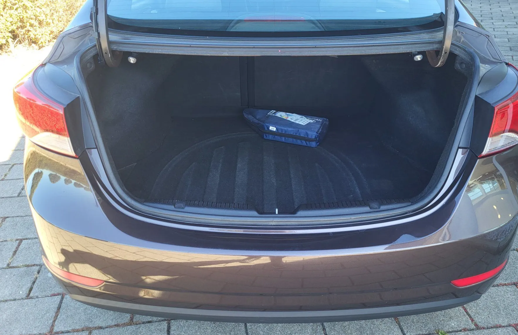 Zunanja slika - Hyundai Elantra - 1.6 CVVT Comfort slo-1lastnik-acc-potrjena servisn - 16