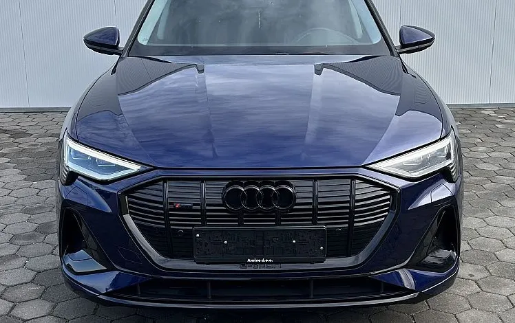 Zunanja slika - Audi e-tron - Sportback 55 quattro S line-LED-NAVI-PDC-ALU20 - 2
