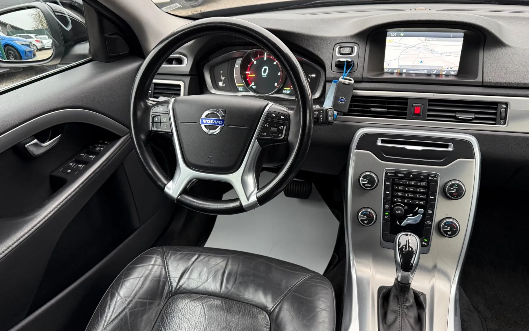 Zunanja slika - Volvo V70 - 2.0 D AUT. Momentum LED NAVI USNJE VLEČNA - 20