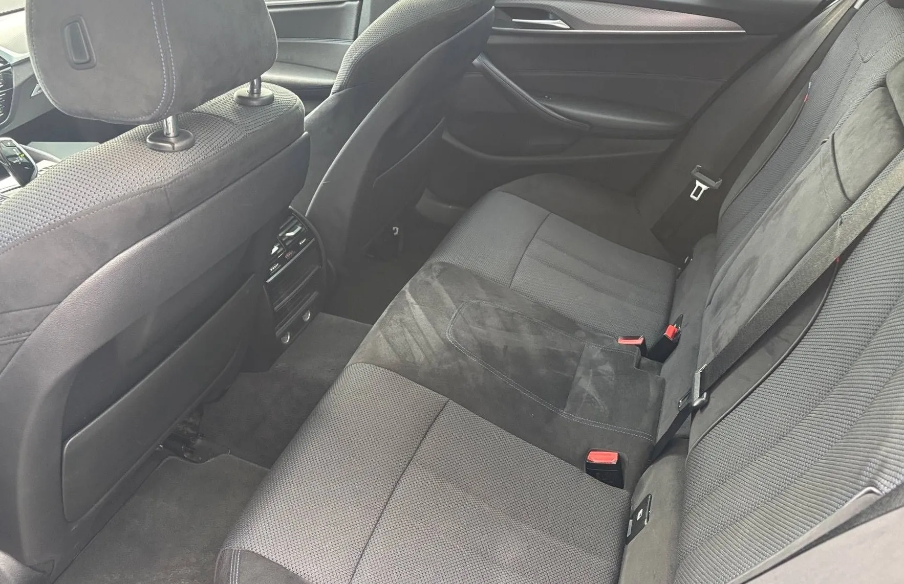 Zunanja slika - BMW Serija 5 - Touring: 520d M-PAKET FUL LED NAVI TEMP PANO PDC KLJUKA - 19