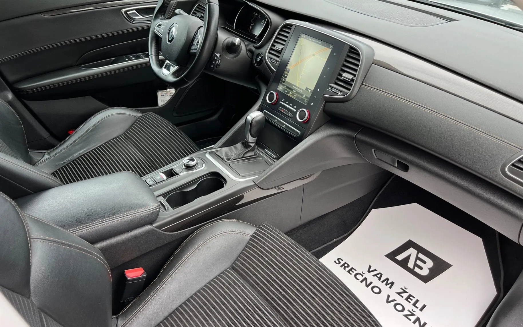 Notranja slika - Renault Talisman - 1.6 dCi+LED+HEAD UP+ACC+18COL+KEYLESS GO... - 12