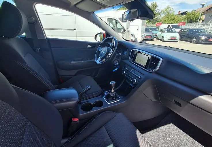 Zunanja slika - KIA Sportage - 1.6 CRDi EX Fresh LED ISG 1. LASTNIK SLO. POREKLO - 11