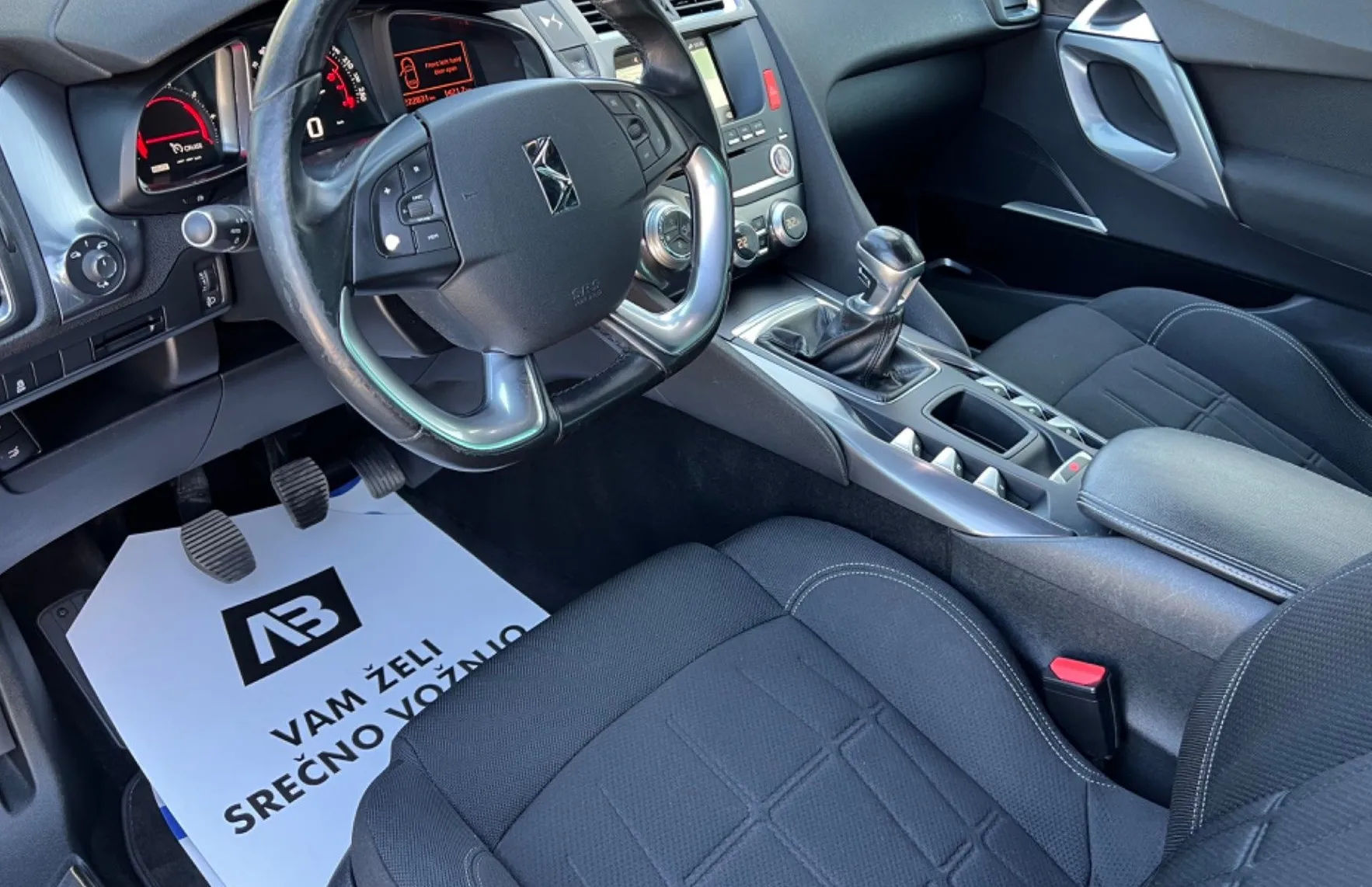 Zunanja slika - Citroën DS5 - KOT NOV+NAVI+PANORAMA+ALU+PDC - 10