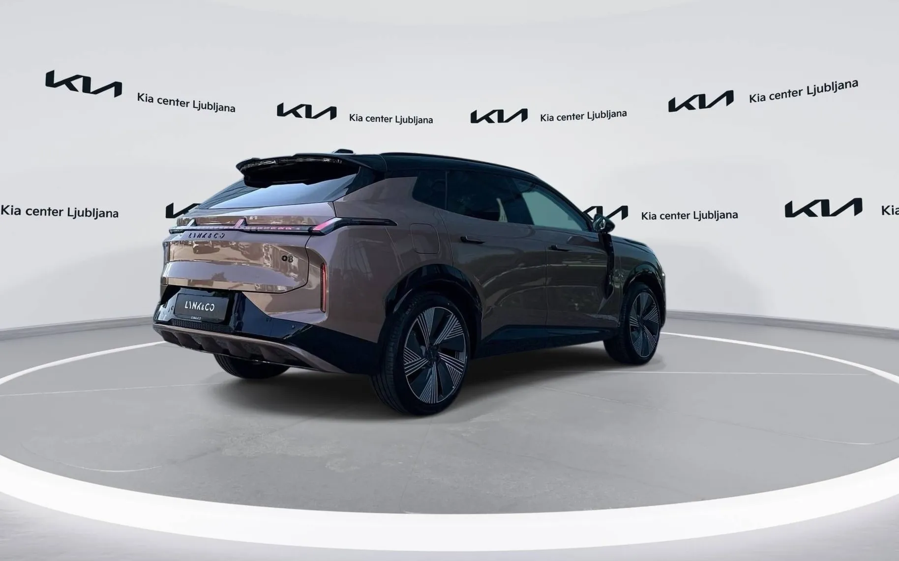 Zunanja slika - Lynk & Co 08 - More PHEV... - 5