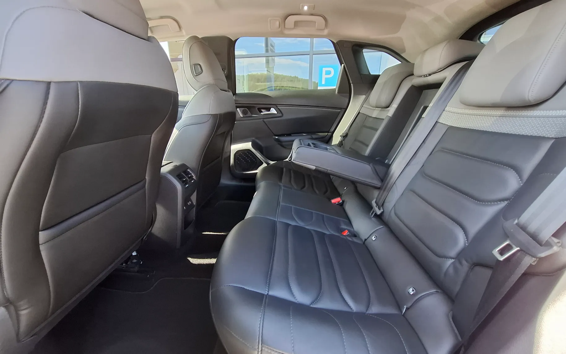 Zunanja slika - Citroën C5X - C5 X 1.2 PURETECH SHINE - ODLIČEN - POTRJENA SERVISNA - 11