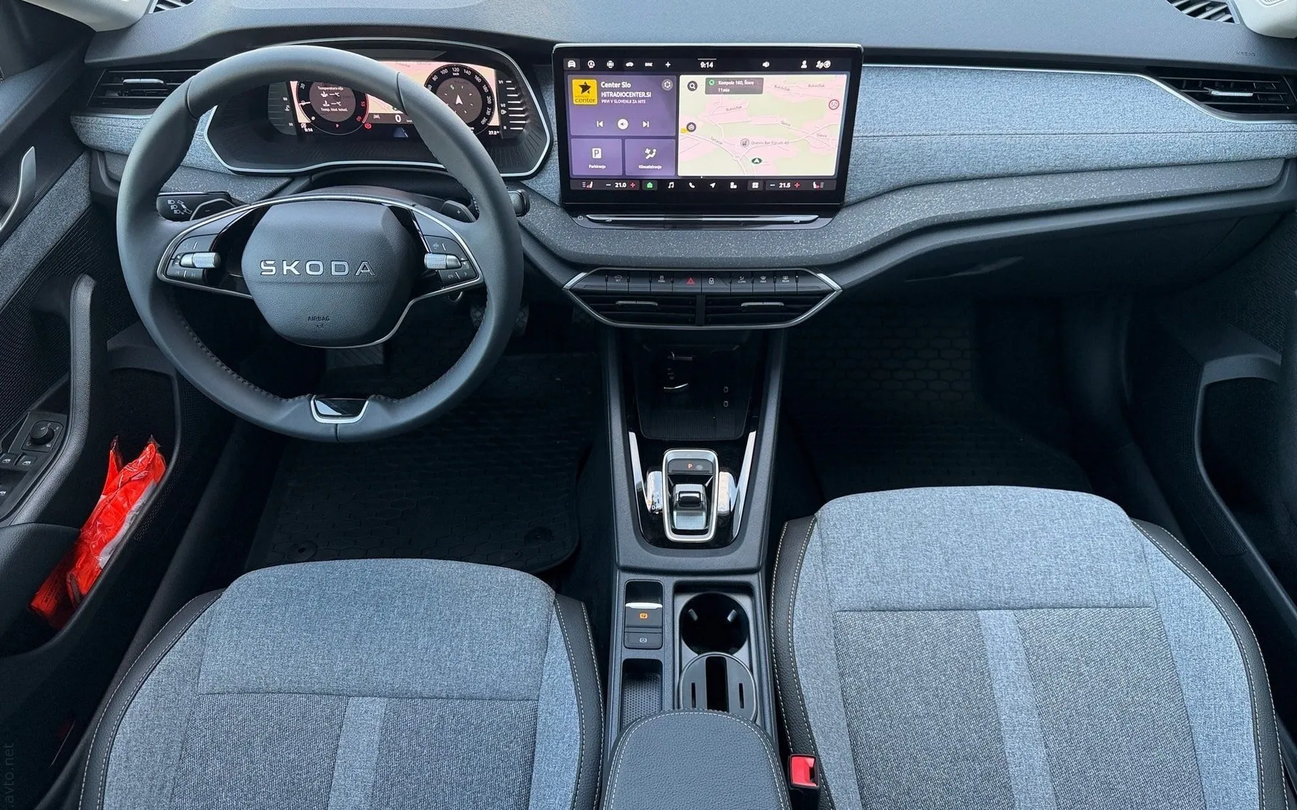 Notranja slika - Škoda Octavia - Combi 2.0 TDI Family DSG - 10