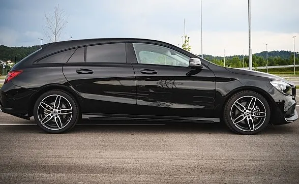 Zunanja slika - Mercedes-Benz CLA-Razred - CLA Shooting Brake CLA 220 d 4M SB Avt. AMG LINE LED ZALOGA - 4