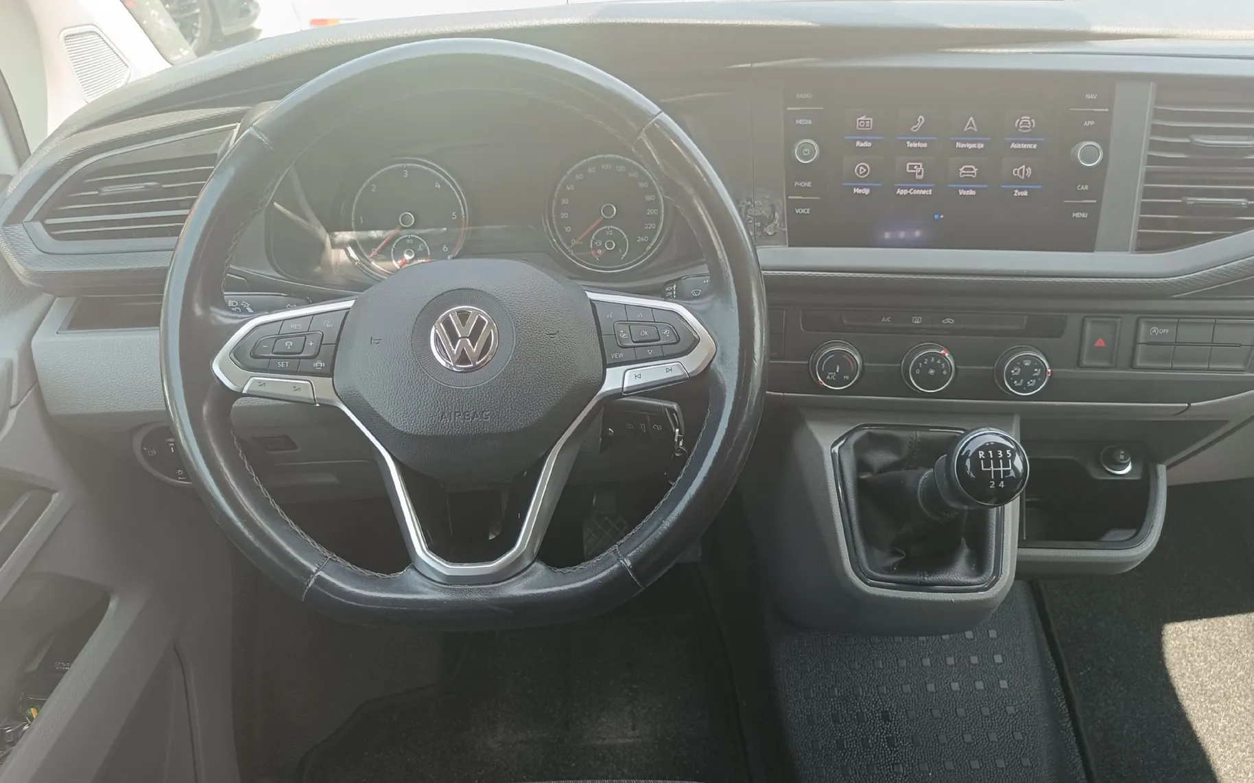 Zunanja slika - VW Transporter - VOLKSWAGEN  2.O TDI 5 SEDEŽEV. KLJUKA - 7