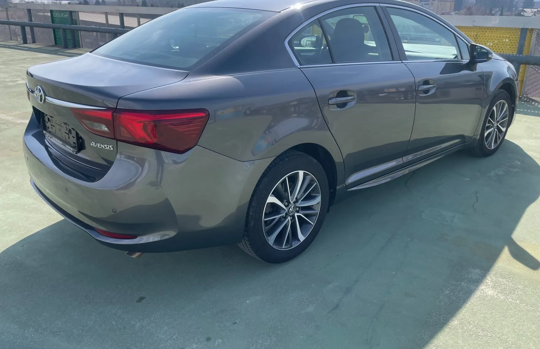 Zunanja slika - Toyota Avensis - 2.0 D-4D Luna - 6